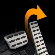 Alttan Gelen Pedallar ile	Uyumlu